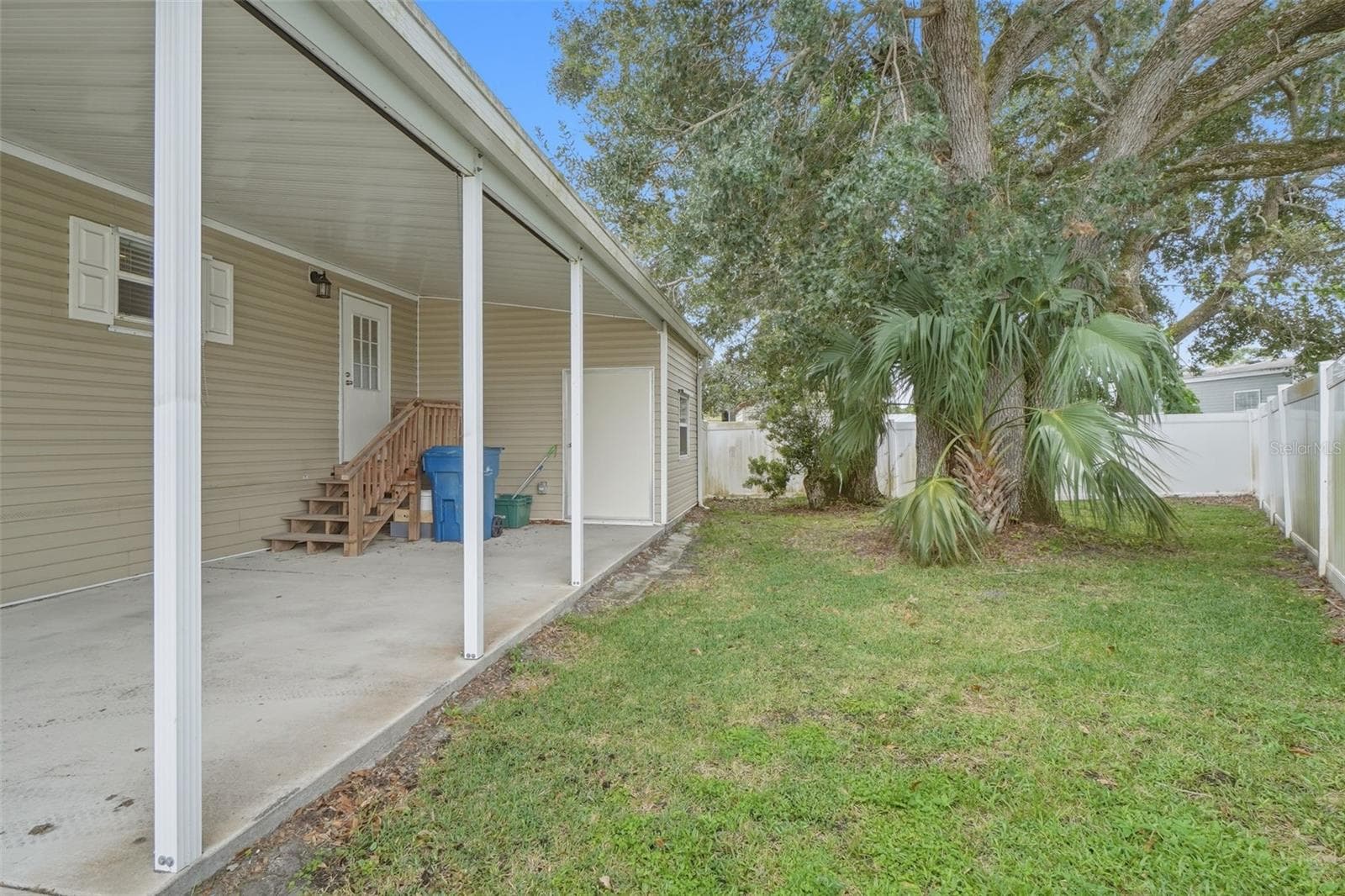 Side yard - 4340 CYPRESS WAY, EDGEWATER