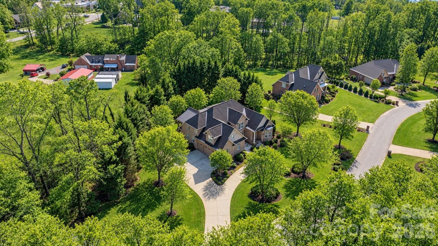 Single Family Residence at 2301 Willow Creek Drive, Newton, photo 6 of 48