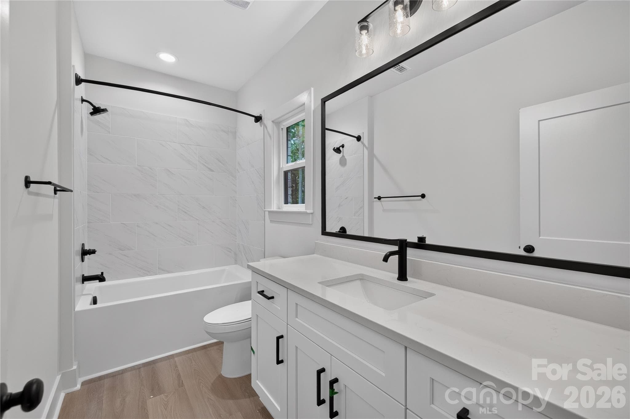 Main level full bath - 9000 Pinenoll Lane, Charlotte