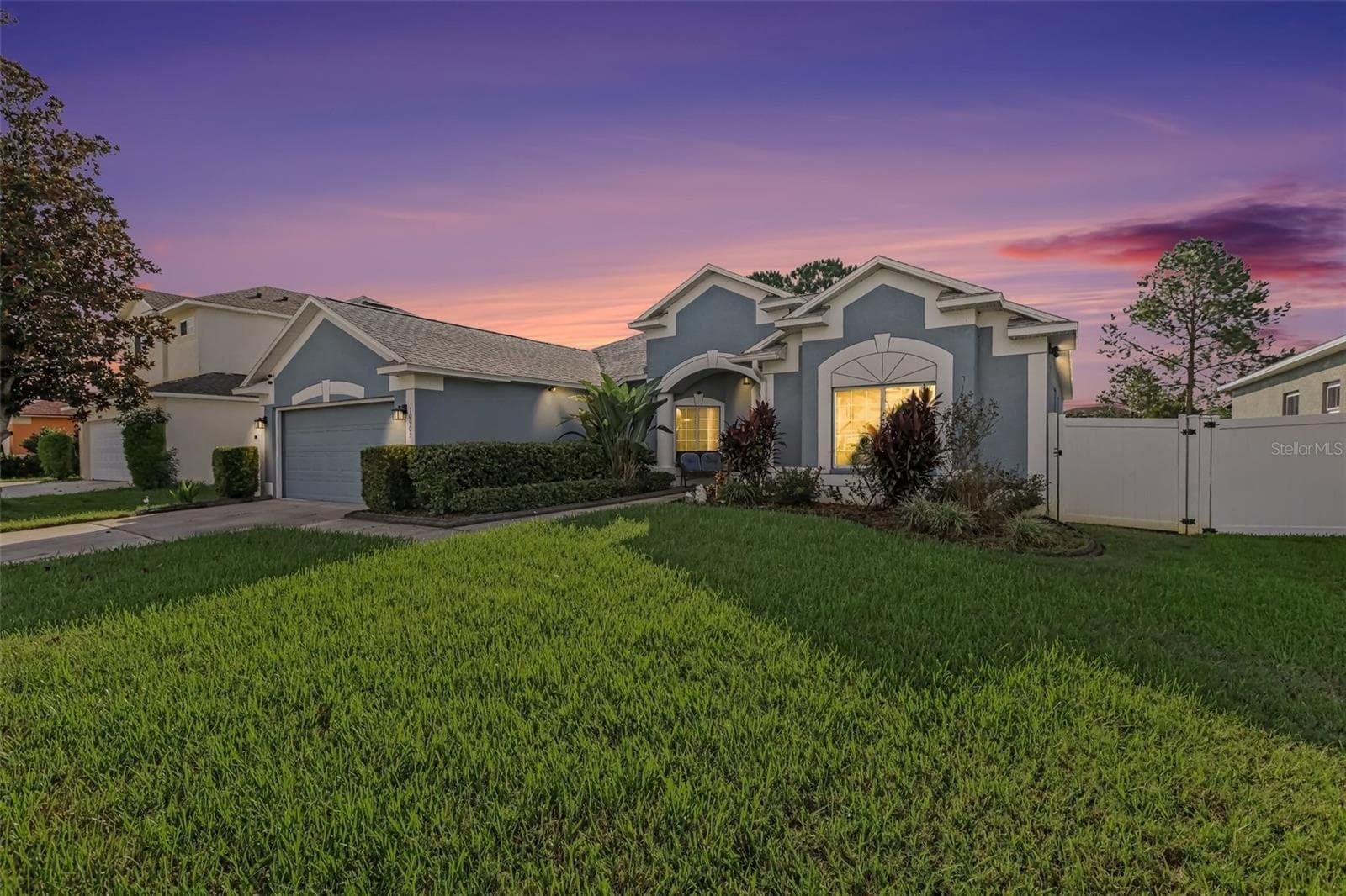 Single Family Residence at 10905 HOFFNER EDGE DR, RIVERVIEW, photo 2 of 33
