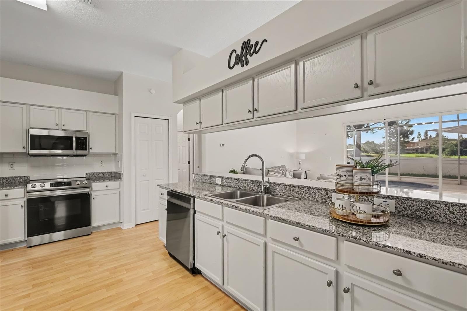 Single Family Residence at 10905 HOFFNER EDGE DR, RIVERVIEW, photo 11 of 33