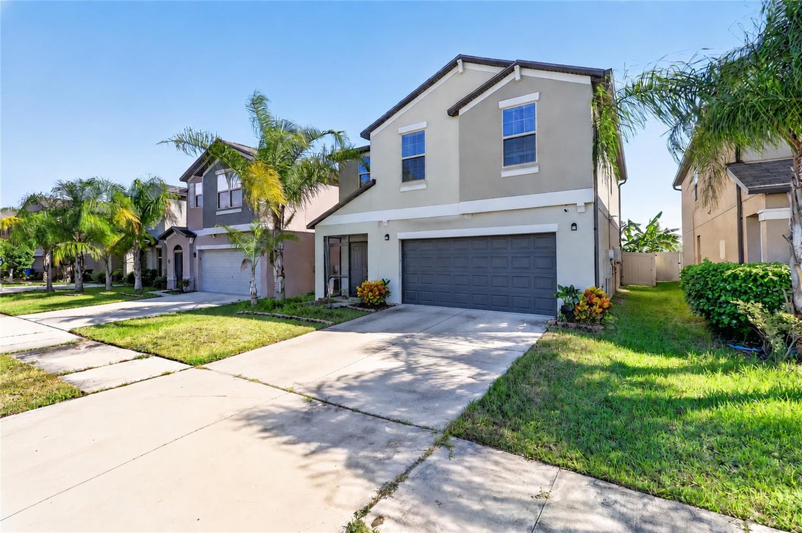 Single Family Residence at 5111 WHITE CHICORY DR, APOLLO BEACH, photo 2 of 52