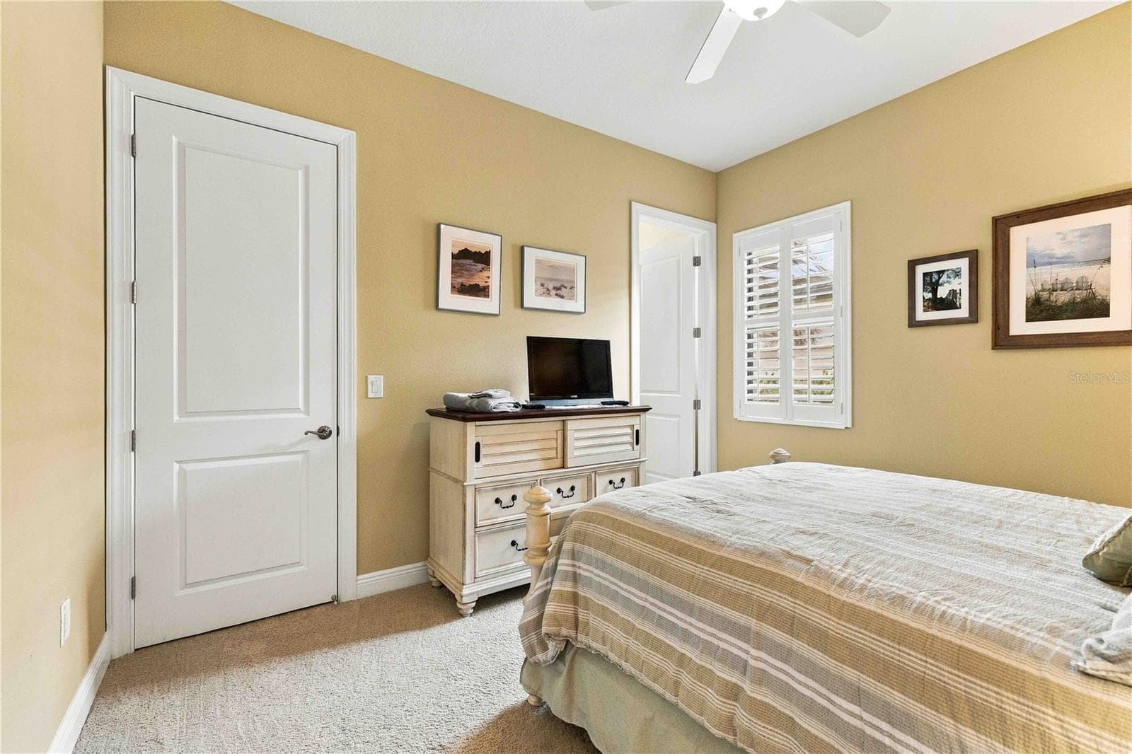 Bedroom #2 with ensuite - 23739 WAVERLY CIR, VENICE