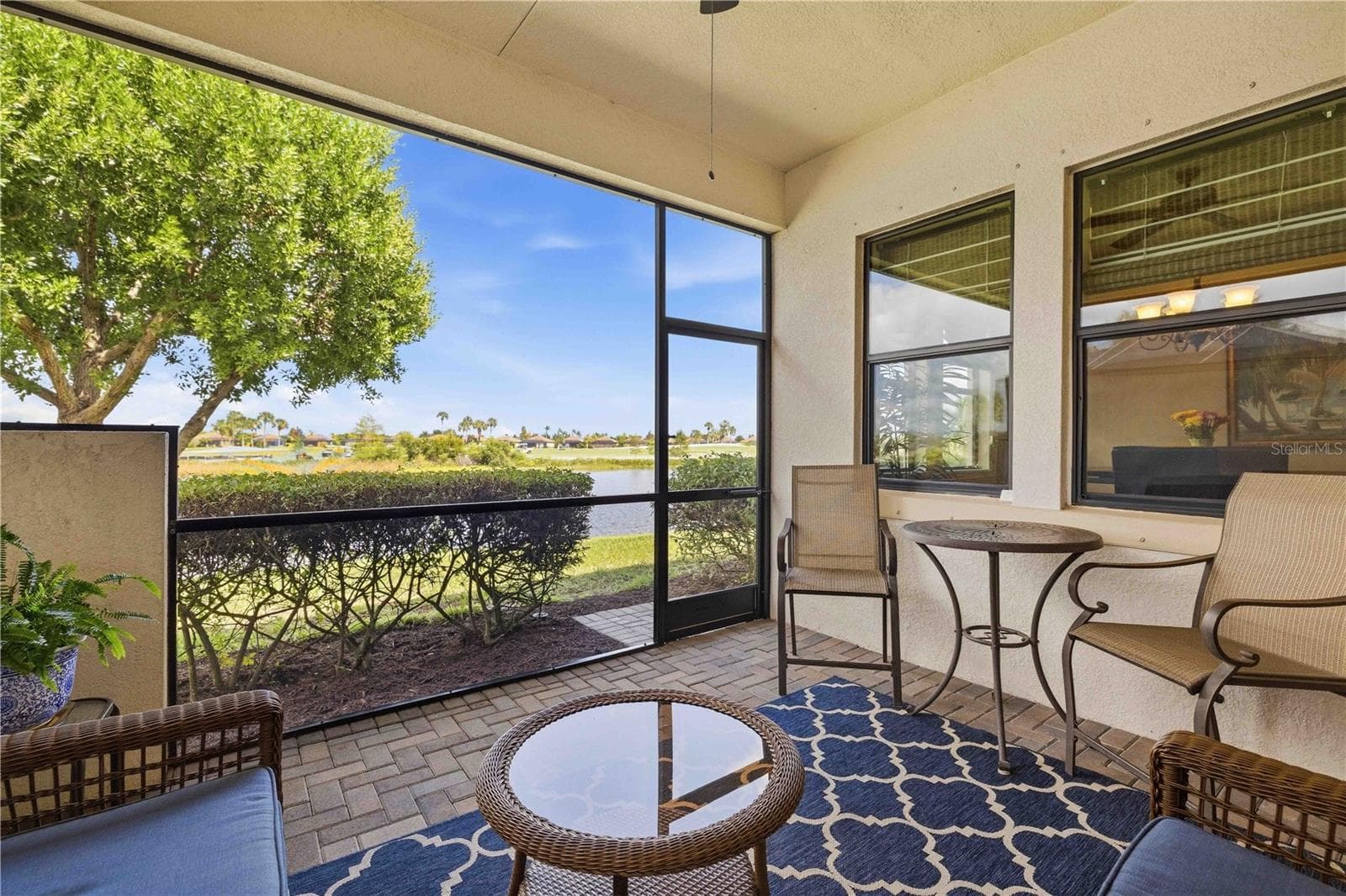 Single Family Residence at 23739 WAVERLY CIR, VENICE, photo 12 of 85