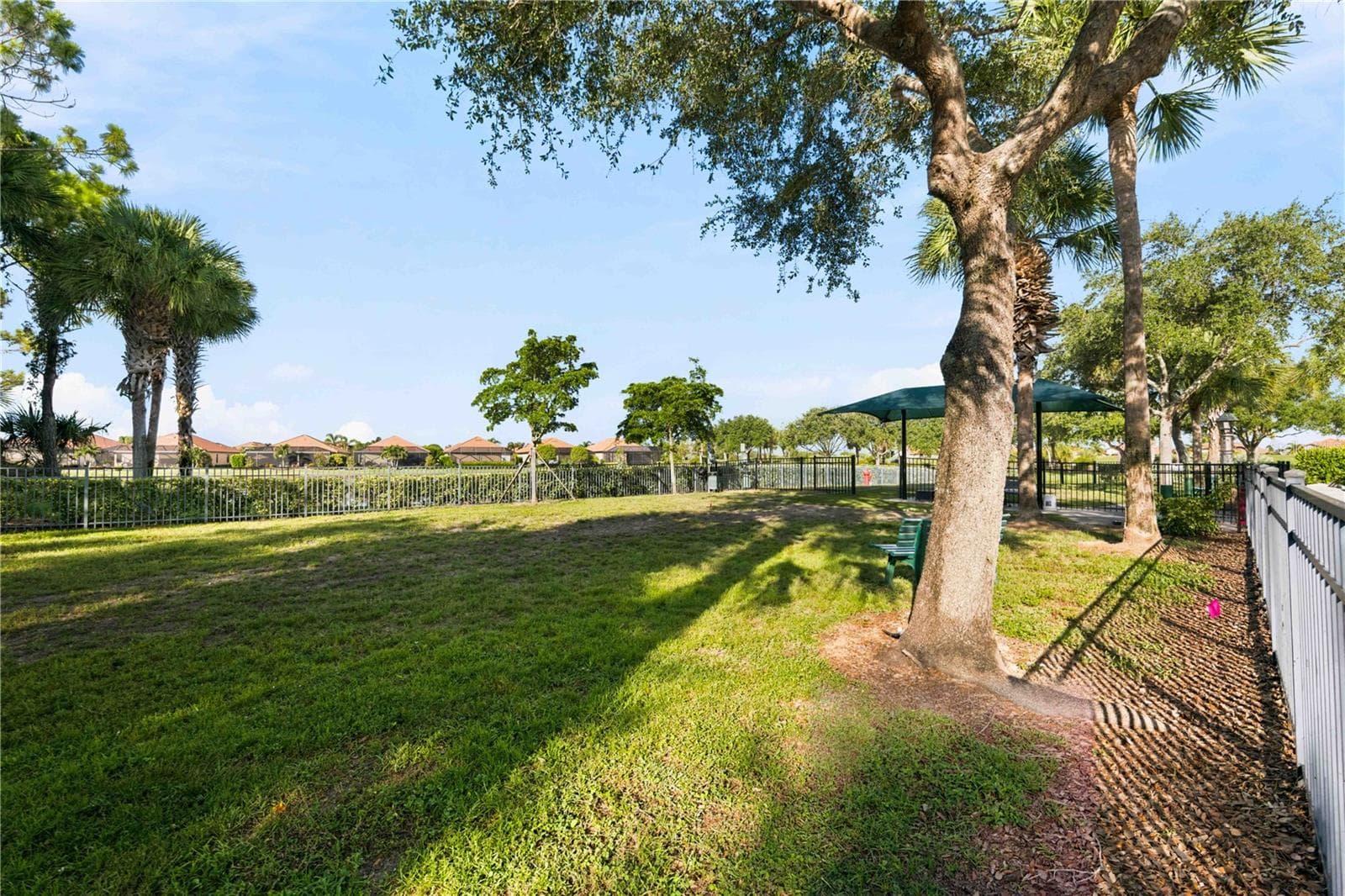 Single Family Residence at 23739 WAVERLY CIR, VENICE, photo 54 of 85