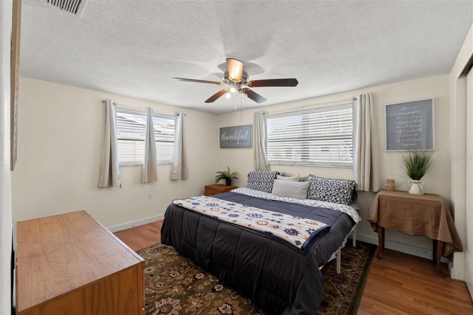 Single Family Residence at 9135 HERMITAGE LN, PORT RICHEY, photo 3 of 31