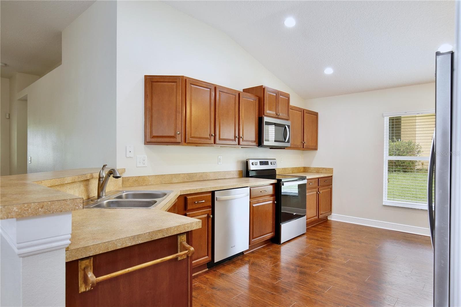 Single Family Residence at 942 WILLOW OAK LOOP, MINNEOLA, photo 14 of 42