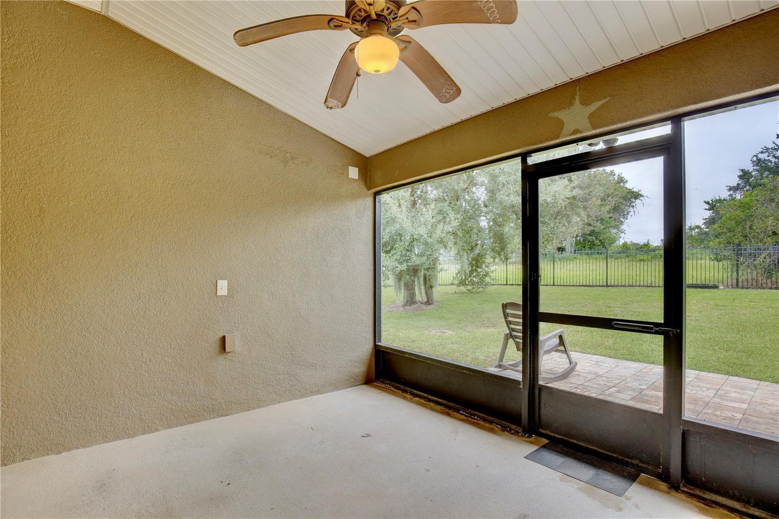Single Family Residence at 942 WILLOW OAK LOOP, MINNEOLA, photo 36 of 42