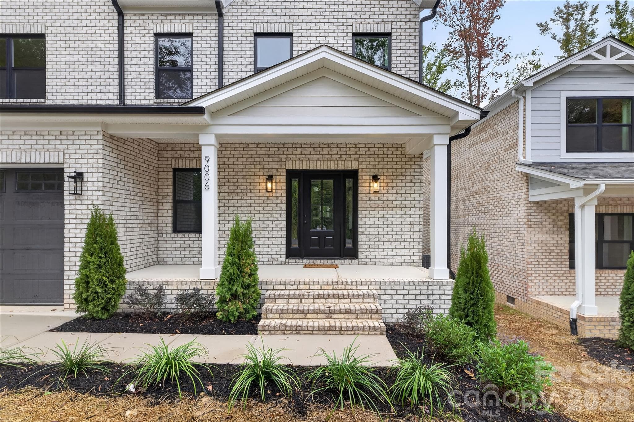Single Family Residence at 9006 Pinenoll Lane, Charlotte, photo 2 of 30