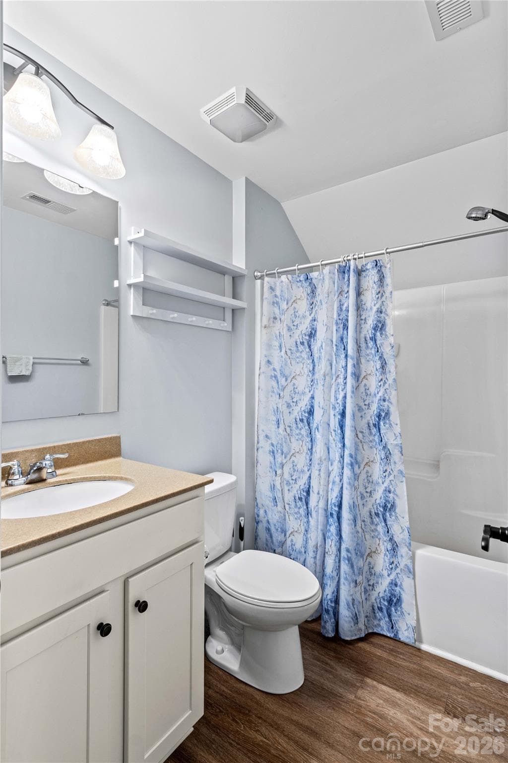 En Suite Full Bath 3 by Bedroom 4 - 111 Paradise Hills Circle, Mooresville