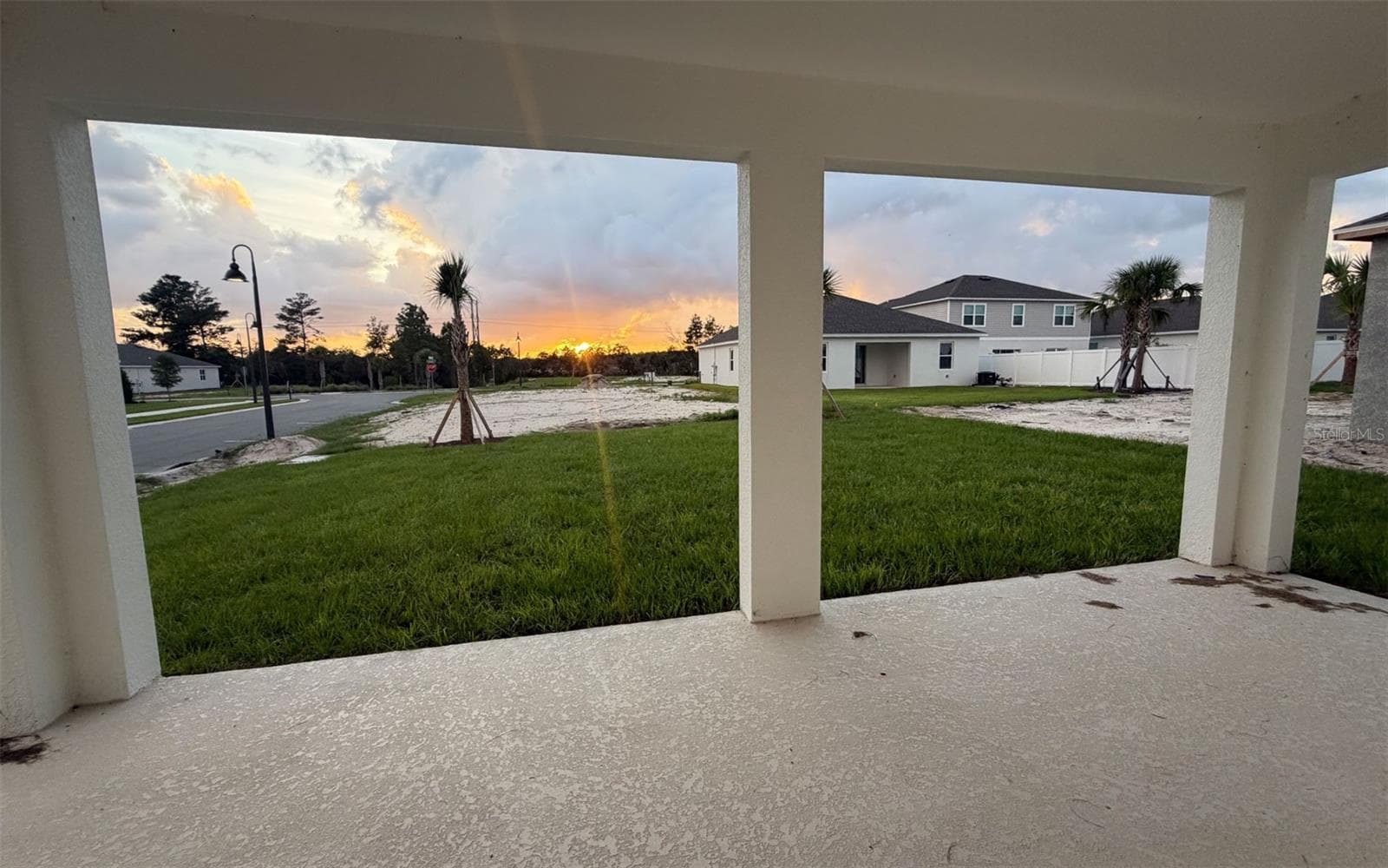 Single Family Residence at 692 BIRDSWILL LN, DELAND, photo 9 of 17