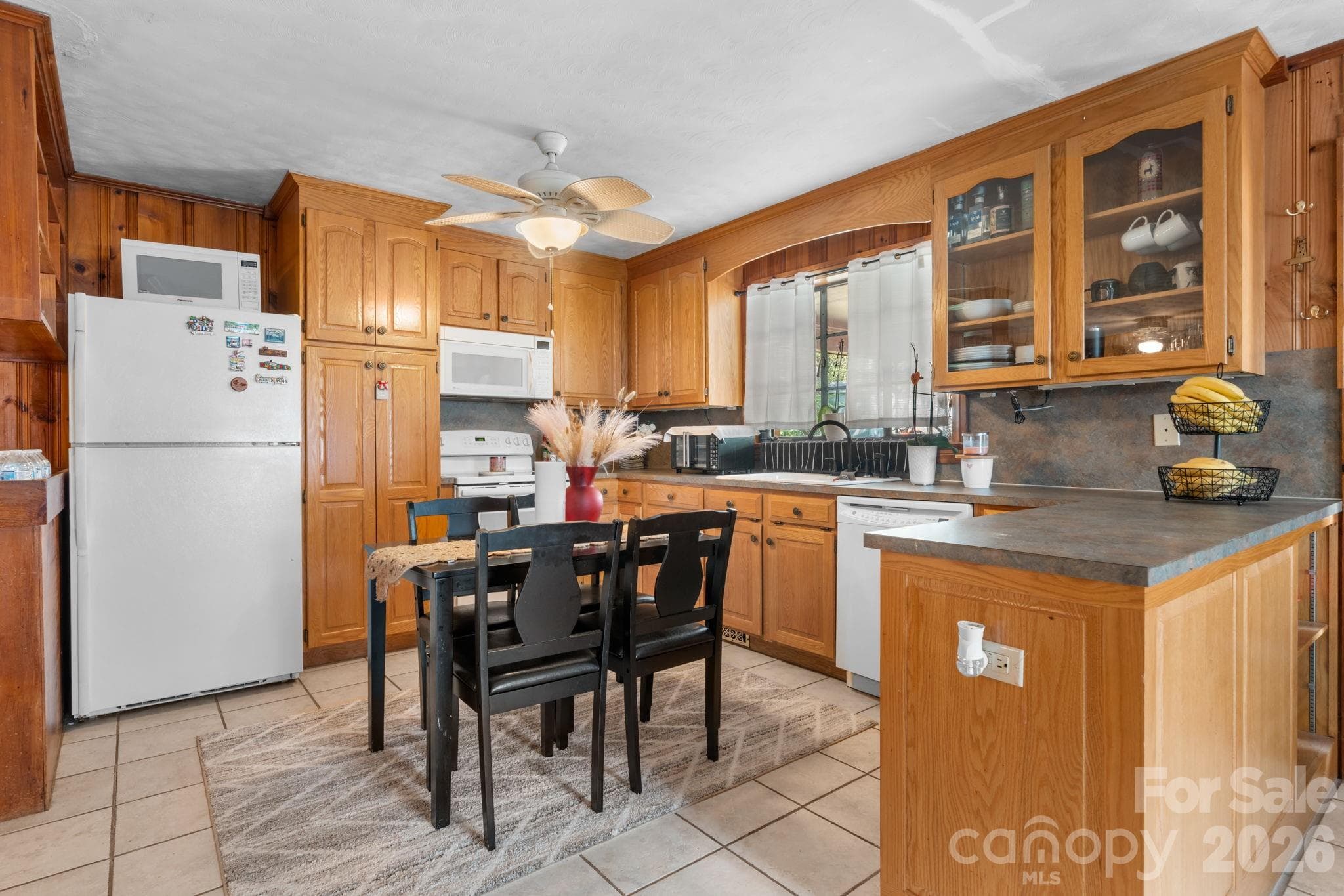 Single Family Residence at 1723 31st Street NE, Hickory, photo 2 of 14