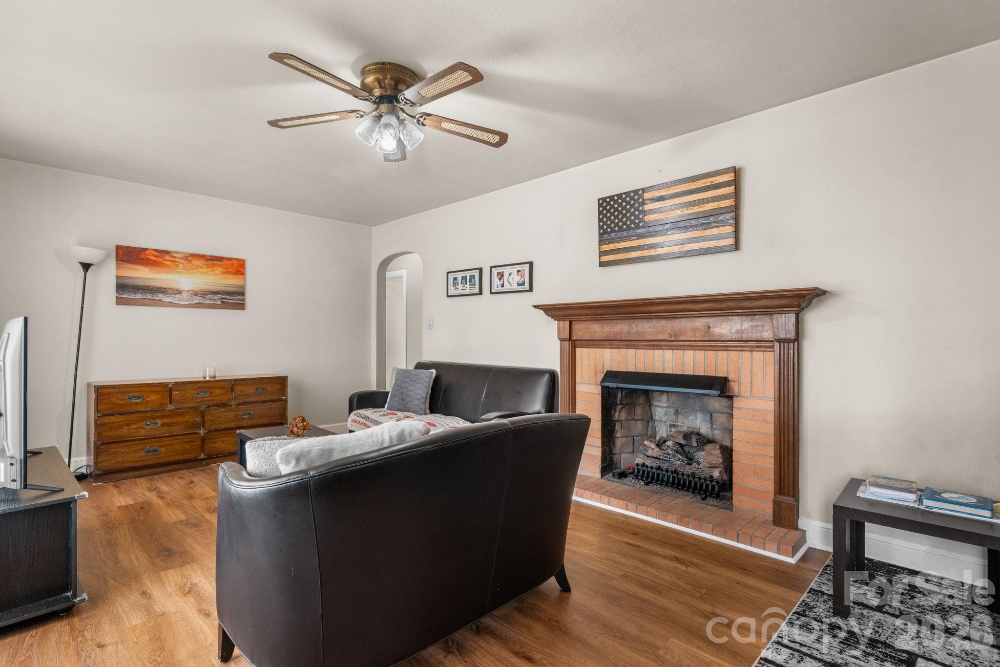 Single Family Residence at 1723 31st Street NE, Hickory, photo 4 of 14