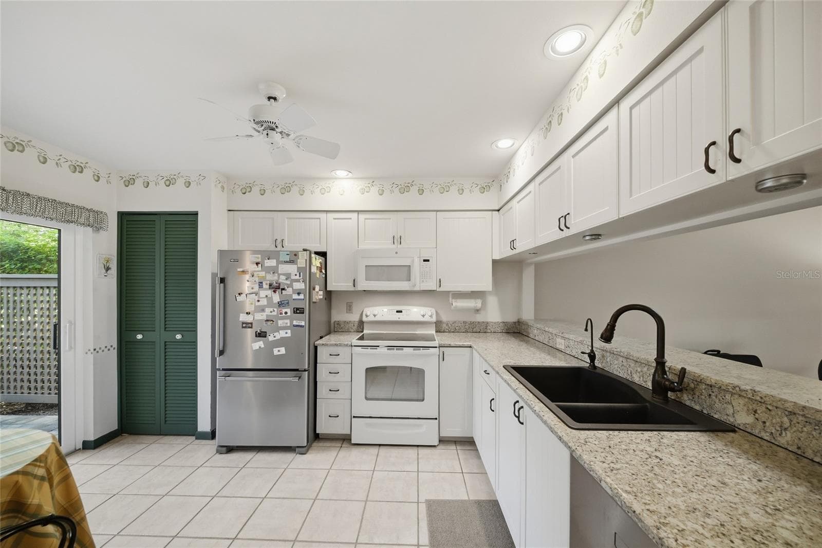 Kitchen - 3266 SANDLEHEATH #51, SARASOTA