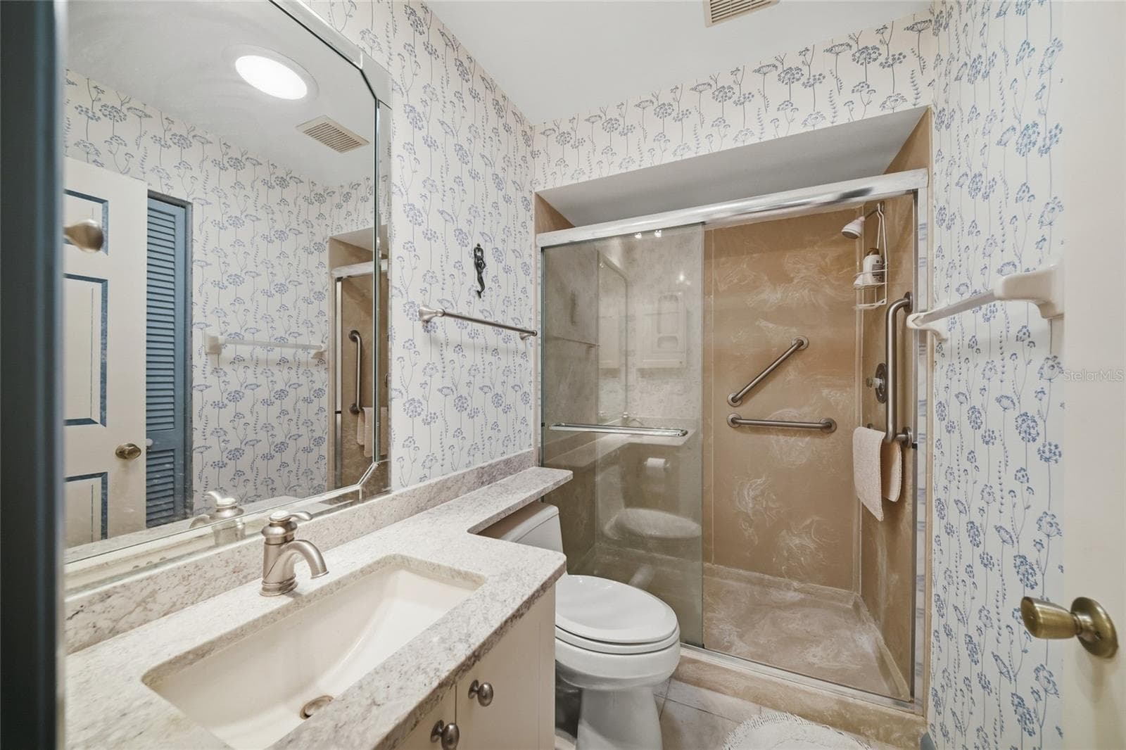 Primary bathroom with walk-in shower - 3266 SANDLEHEATH #51, SARASOTA
