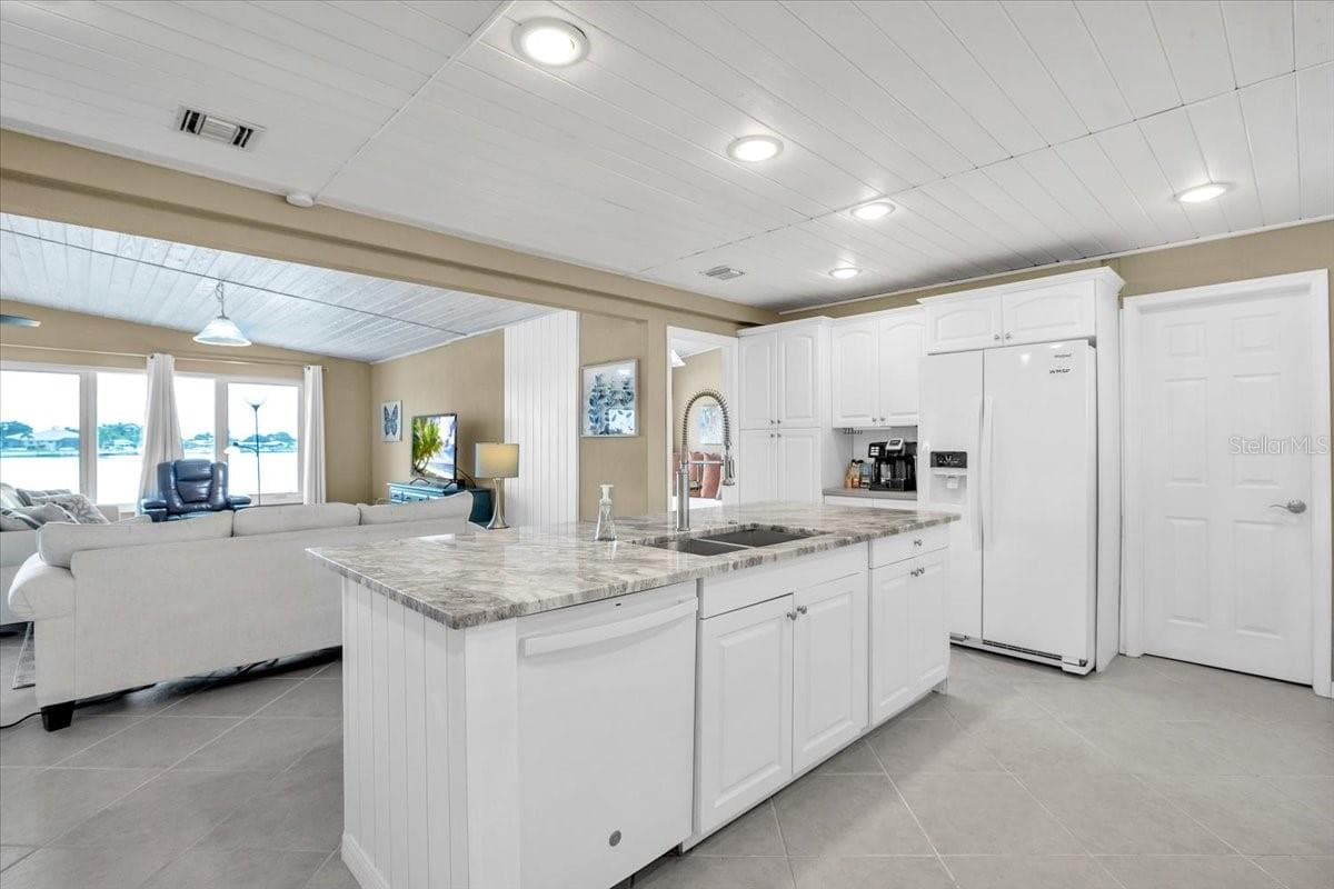 Single Family Residence at 168 MORGAN LN SE, PORT CHARLOTTE, photo 16 of 44
