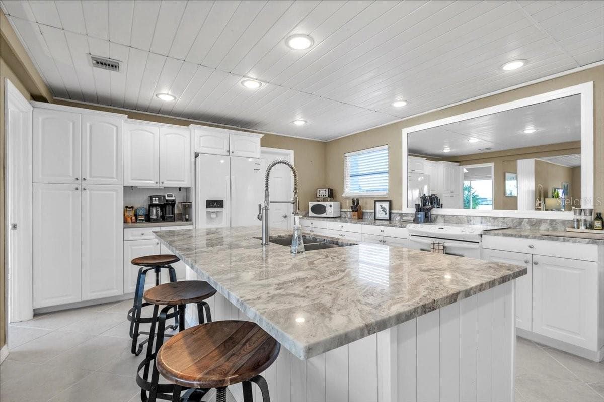 Single Family Residence at 168 MORGAN LN SE, PORT CHARLOTTE, photo 18 of 44