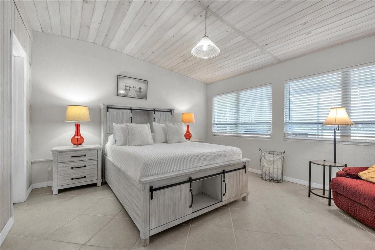 Single Family Residence at 168 MORGAN LN SE, PORT CHARLOTTE, photo 21 of 44