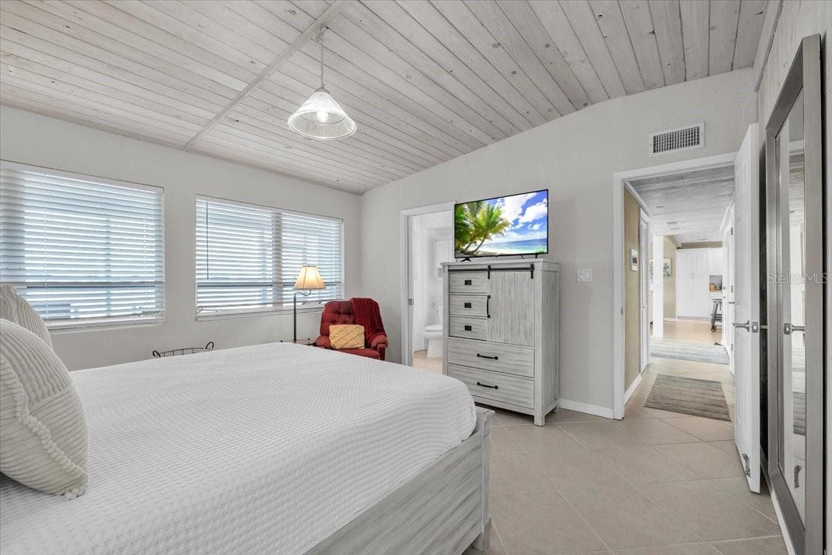 Single Family Residence at 168 MORGAN LN SE, PORT CHARLOTTE, photo 22 of 44