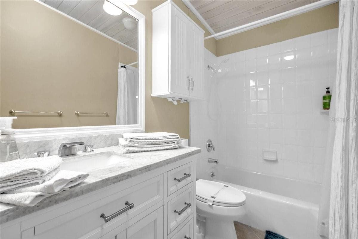 Single Family Residence at 168 MORGAN LN SE, PORT CHARLOTTE, photo 33 of 44