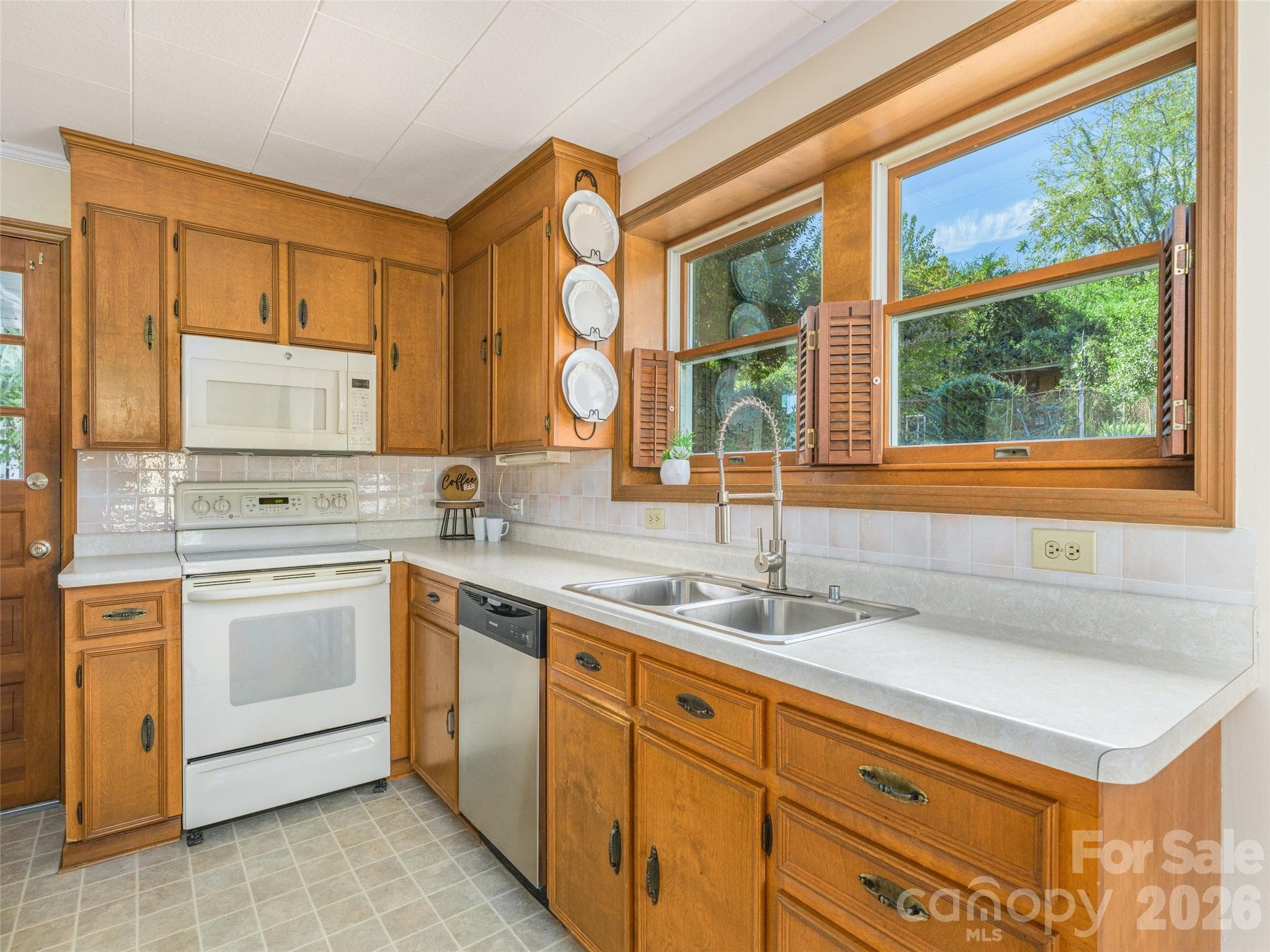Single Family Residence at 135 Patton Avenue, Canton, photo 11 of 37