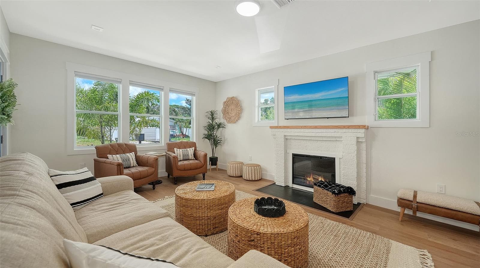 Single Family Residence at 2546 LOMA LINDA ST, SARASOTA, photo 7 of 55