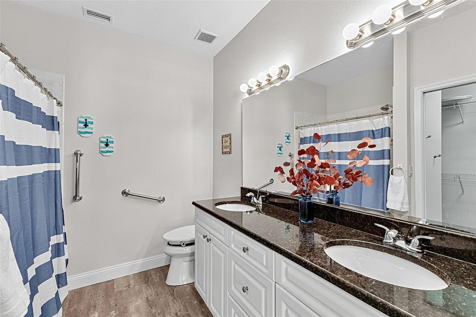 Dual sinks, granite counter tops - 101 NATURES WAY #1307, ROTONDA WEST