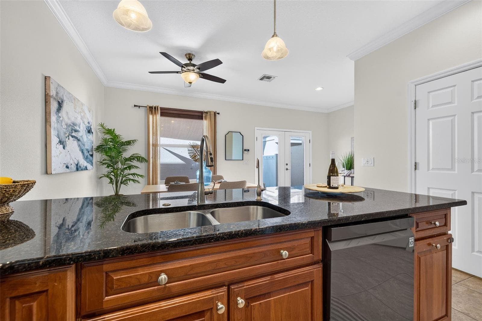 Townhouse at 135 49TH AVE N, ST PETERSBURG, photo 9 of 37