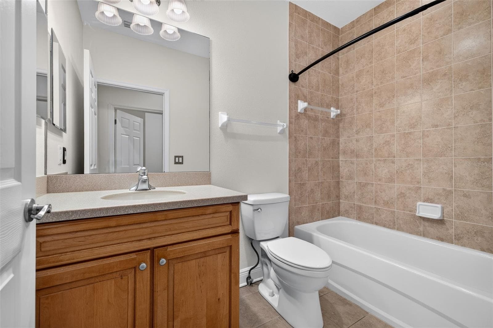 Townhouse at 135 49TH AVE N, ST PETERSBURG, photo 21 of 37