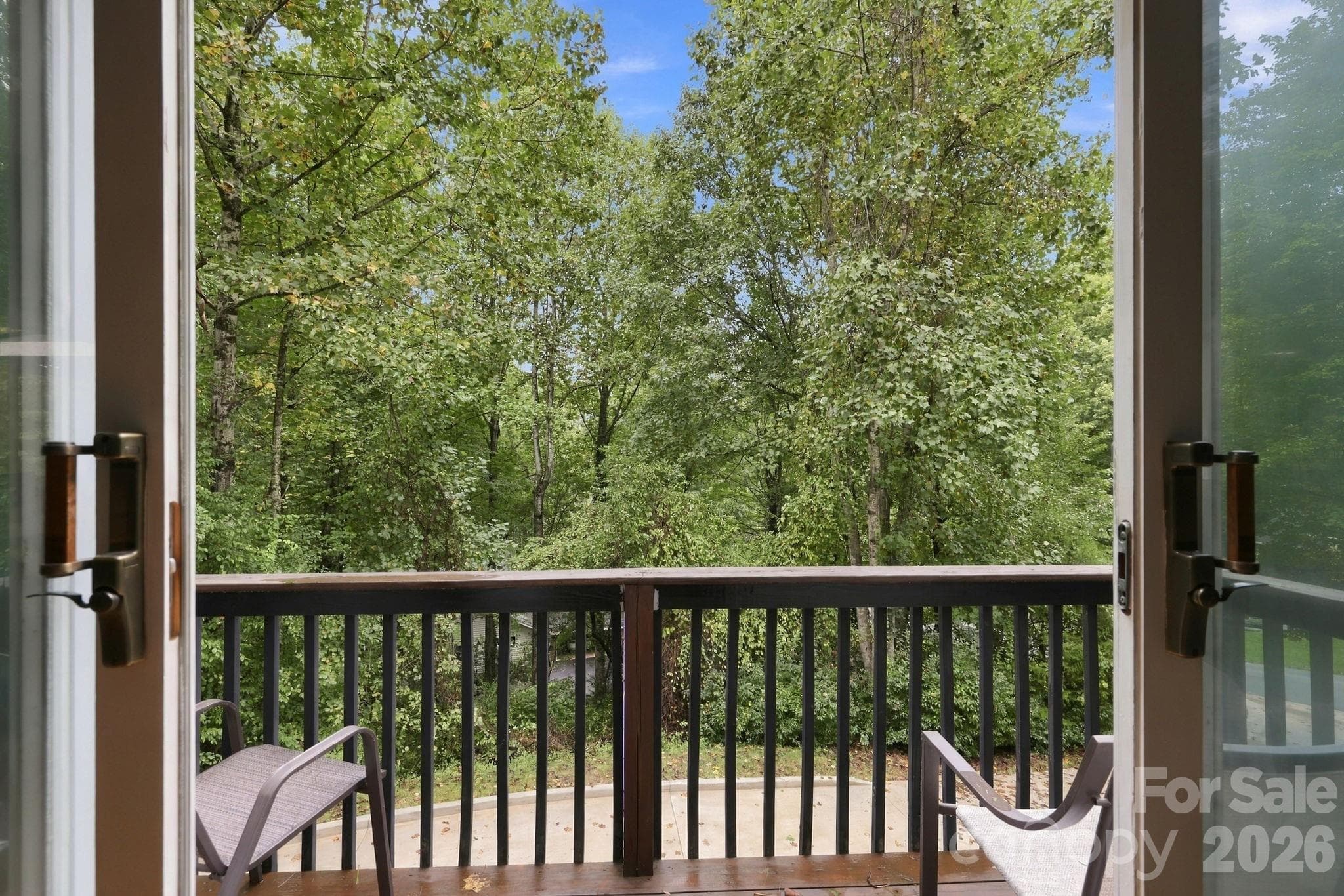 Single Family Residence at 176 Sweetwater Hills Drive, Hendersonville, photo 12 of 48