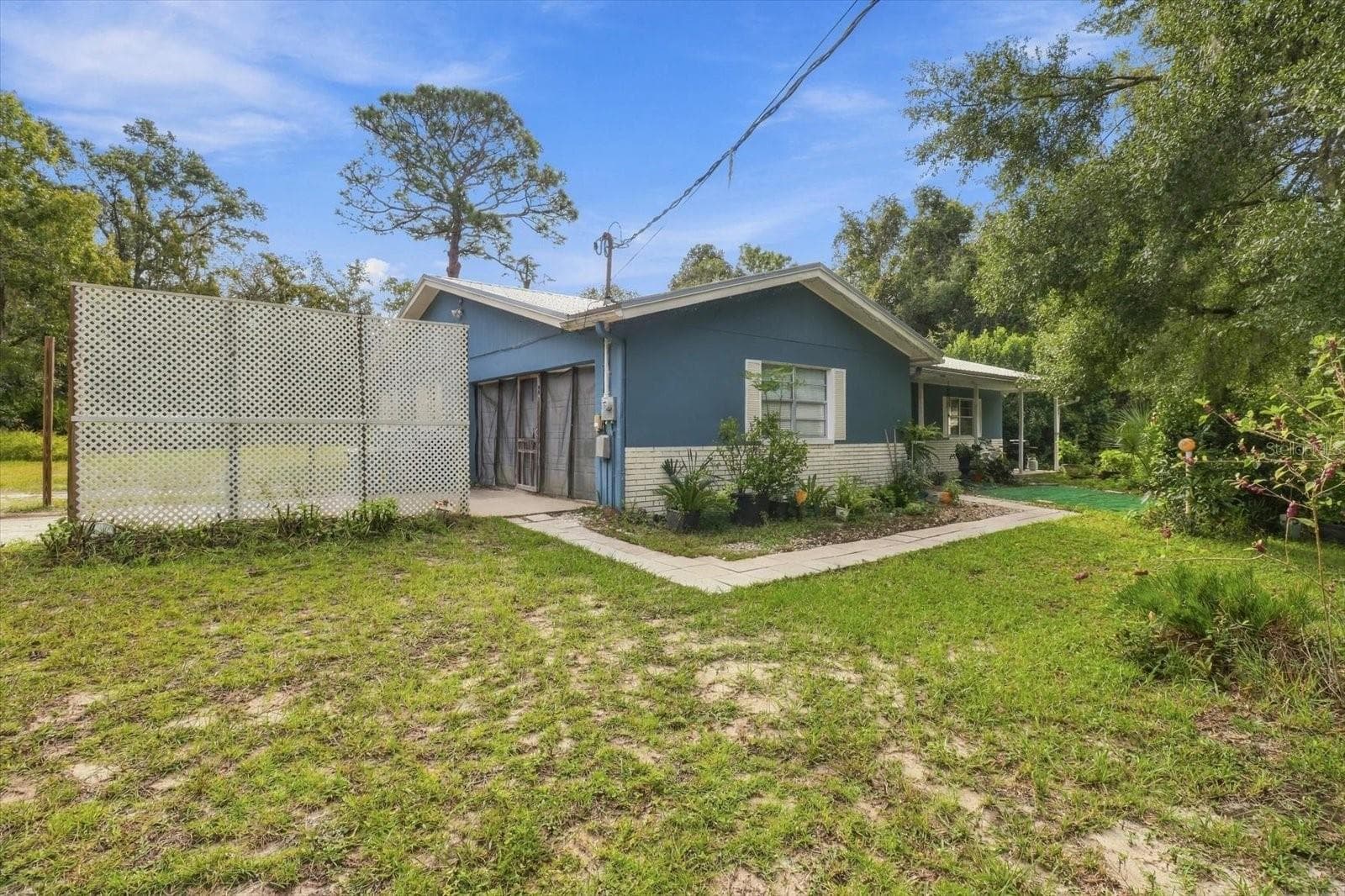 Single Family Residence at 937 N MCGOWAN AVE, CRYSTAL RIVER, photo 2 of 31