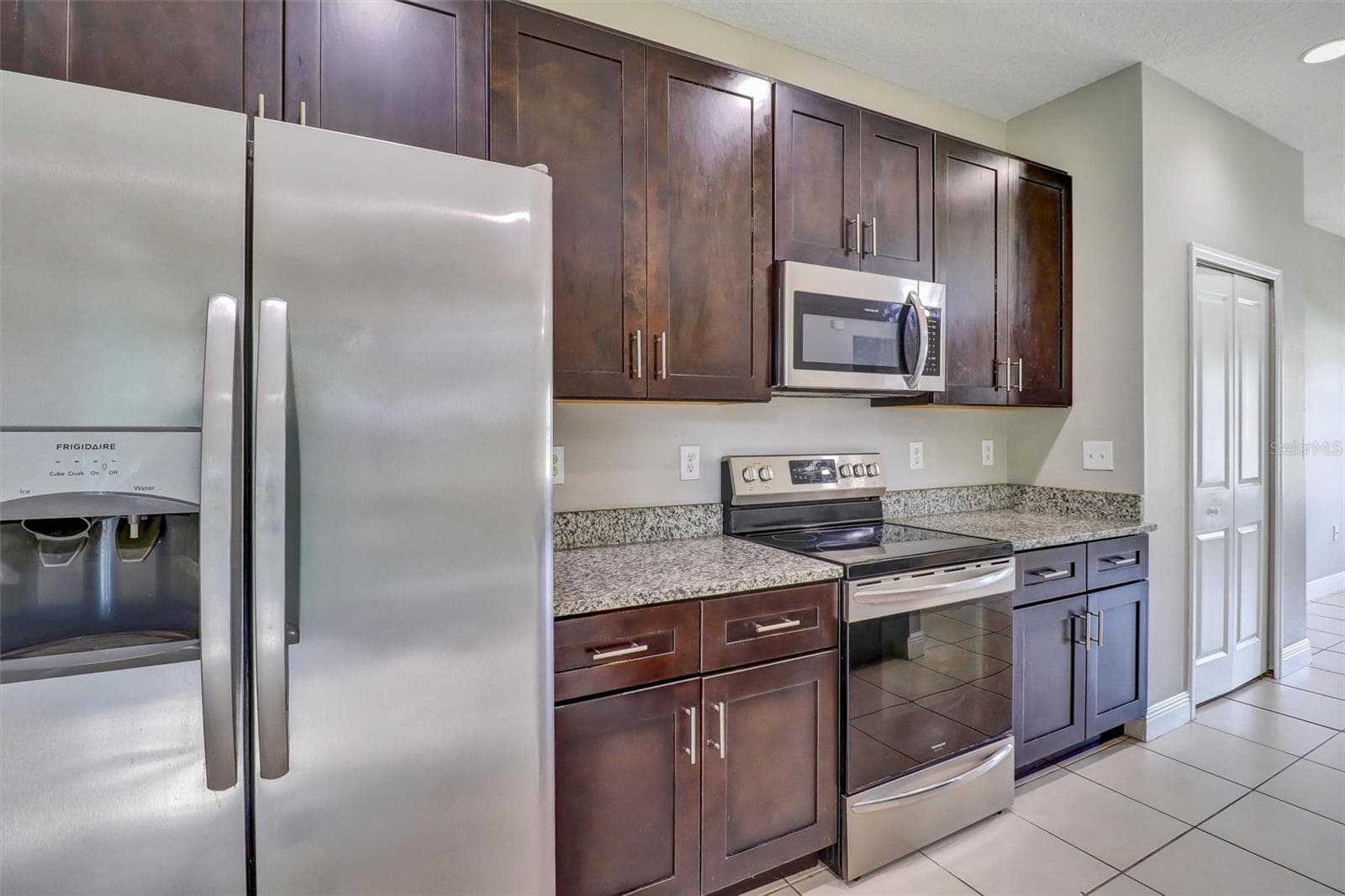Single Family Residence at 528 FINCH LN, POINCIANA, photo 6 of 18