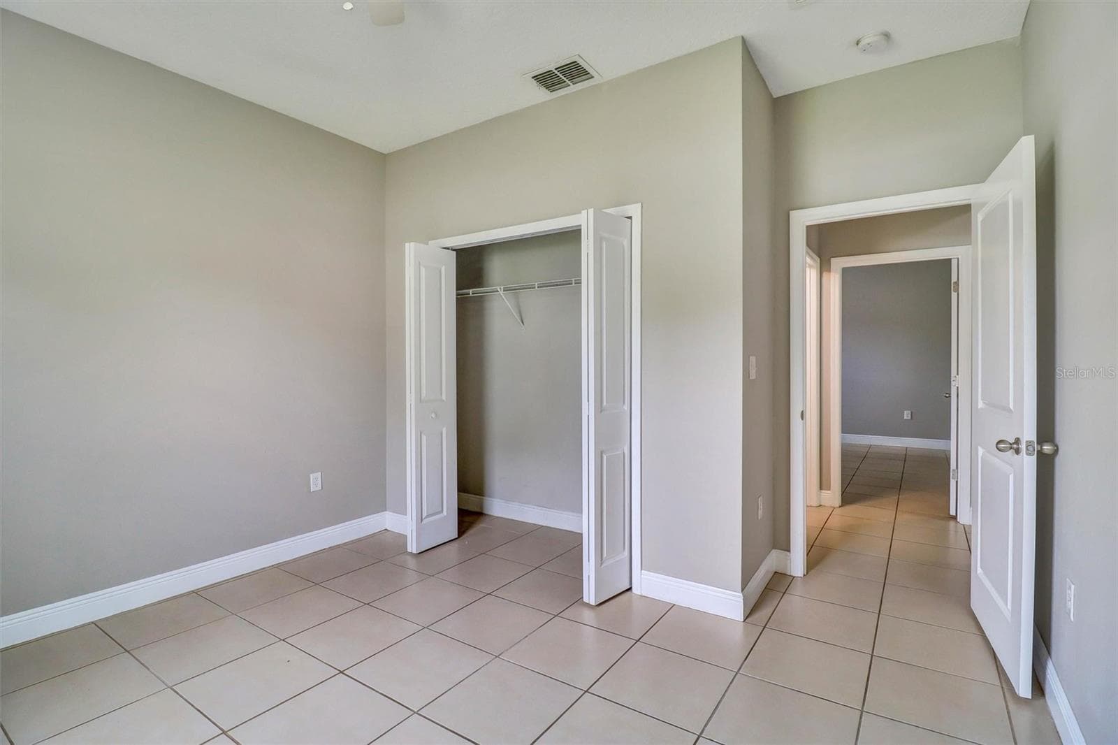 Single Family Residence at 528 FINCH LN, POINCIANA, photo 11 of 18