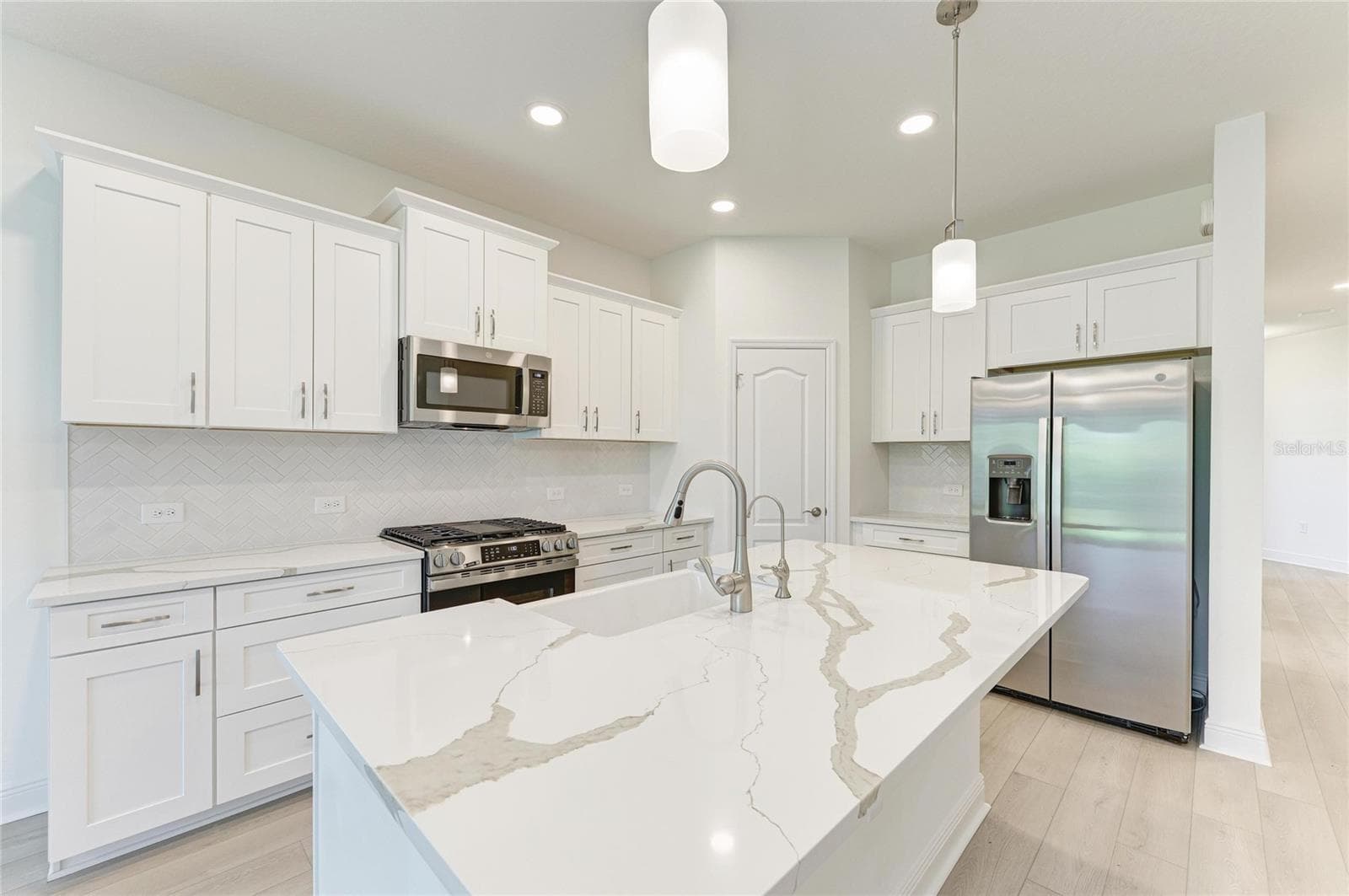 Single Family Residence at 2521 STAR APPLE WAY, SARASOTA, photo 10 of 45