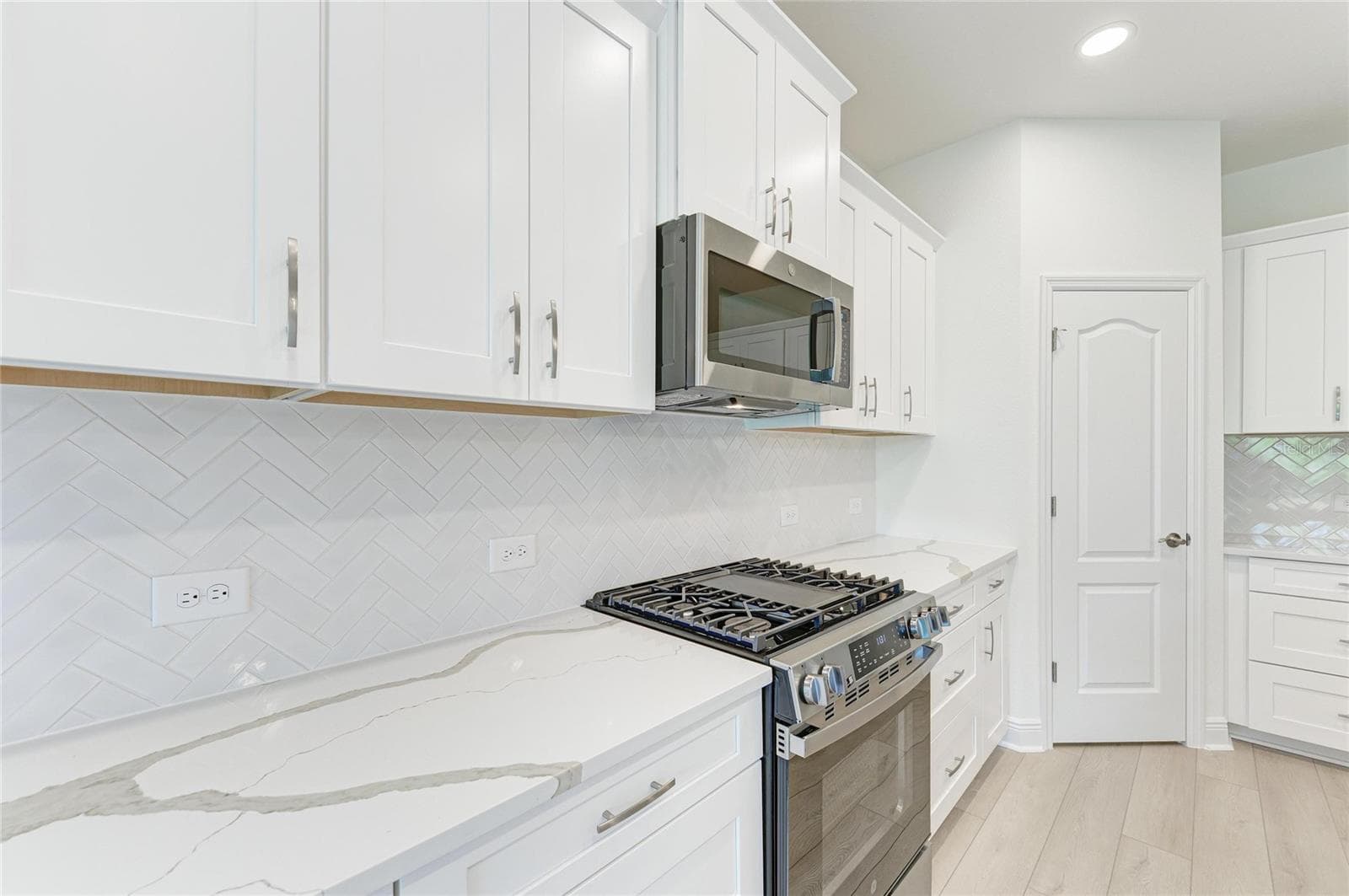 Single Family Residence at 2521 STAR APPLE WAY, SARASOTA, photo 14 of 45
