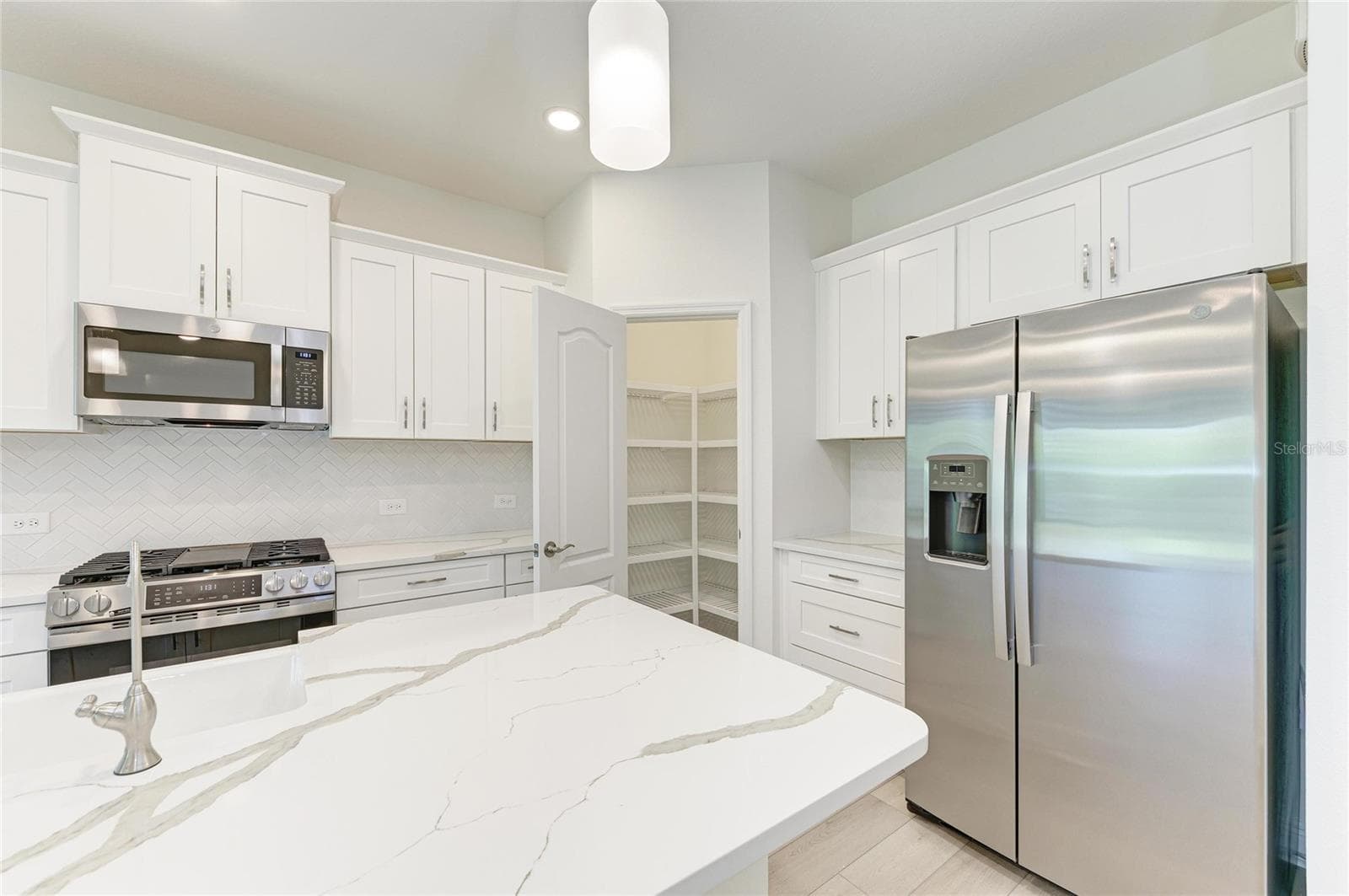Single Family Residence at 2521 STAR APPLE WAY, SARASOTA, photo 16 of 45