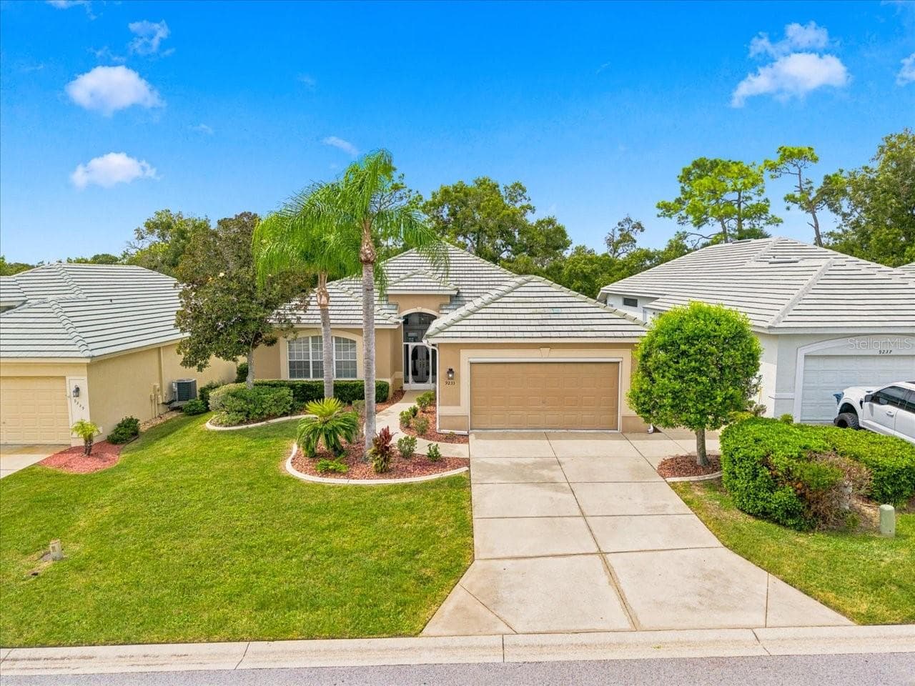 9233 PENELOPE DR