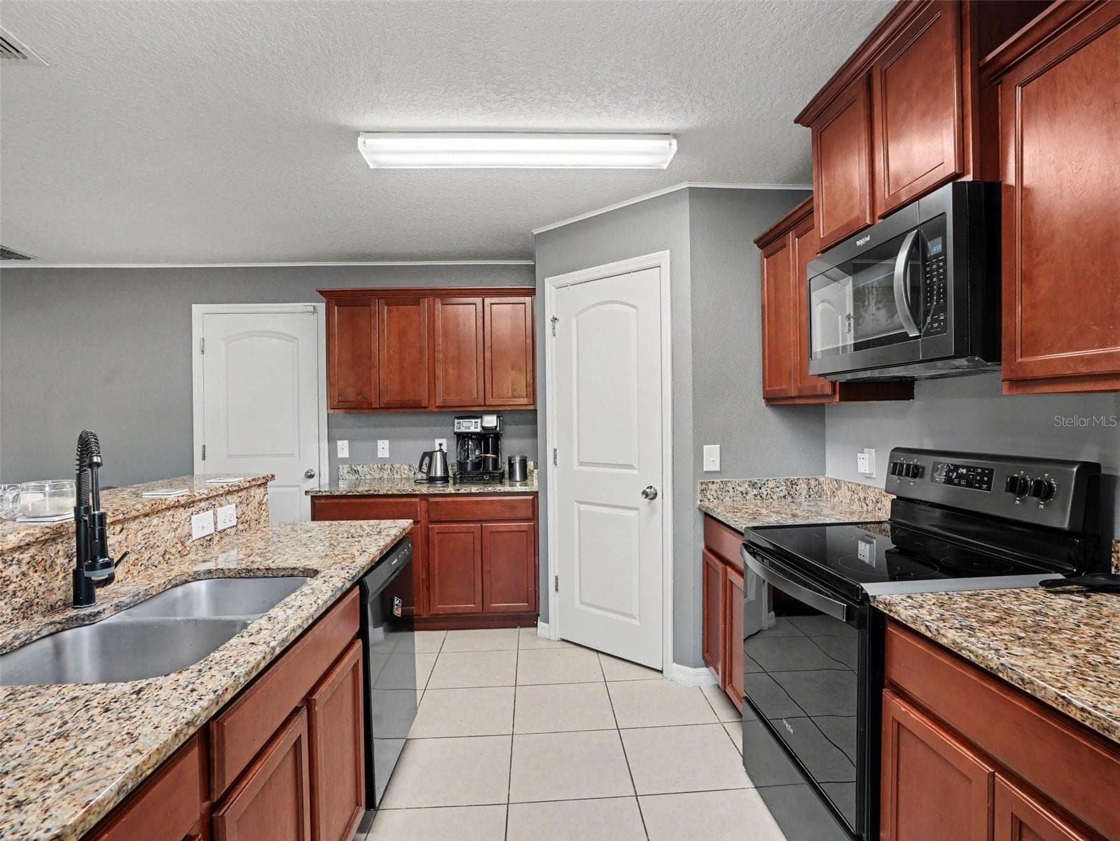 Single Family Residence at 5660 ELSINORE WAY, LAKELAND, photo 10 of 31
