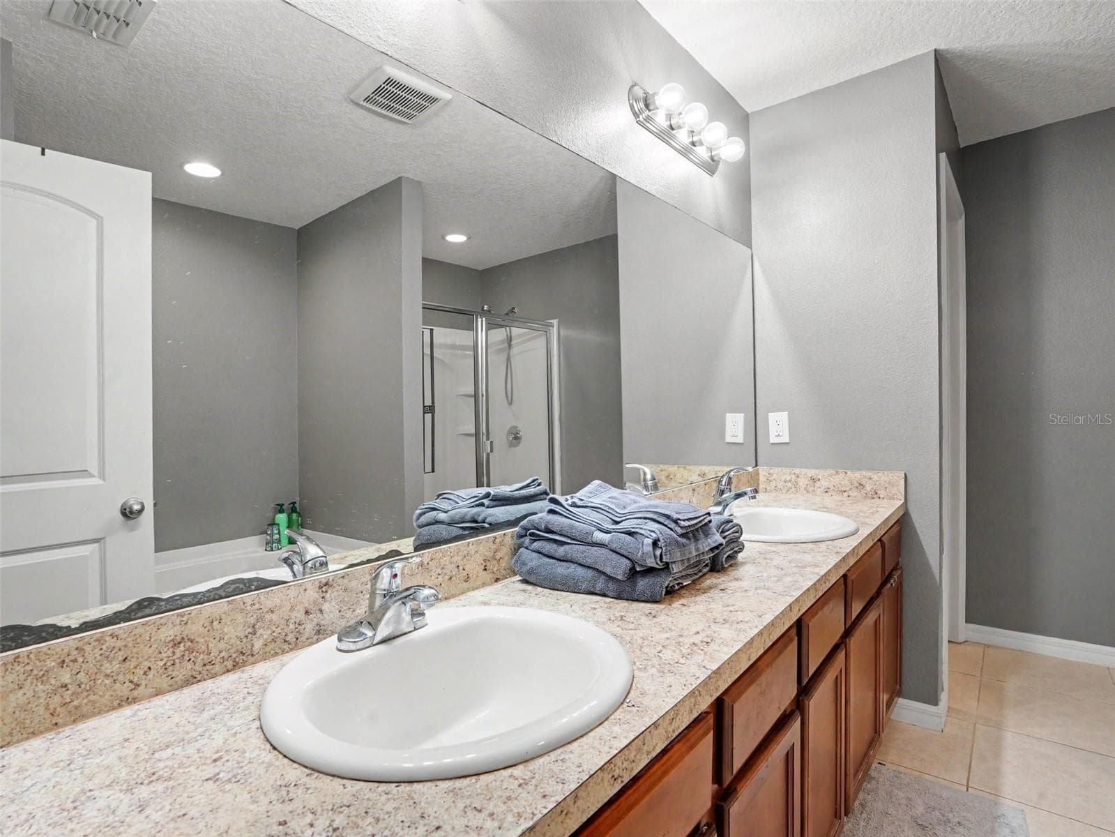 Single Family Residence at 5660 ELSINORE WAY, LAKELAND, photo 19 of 31