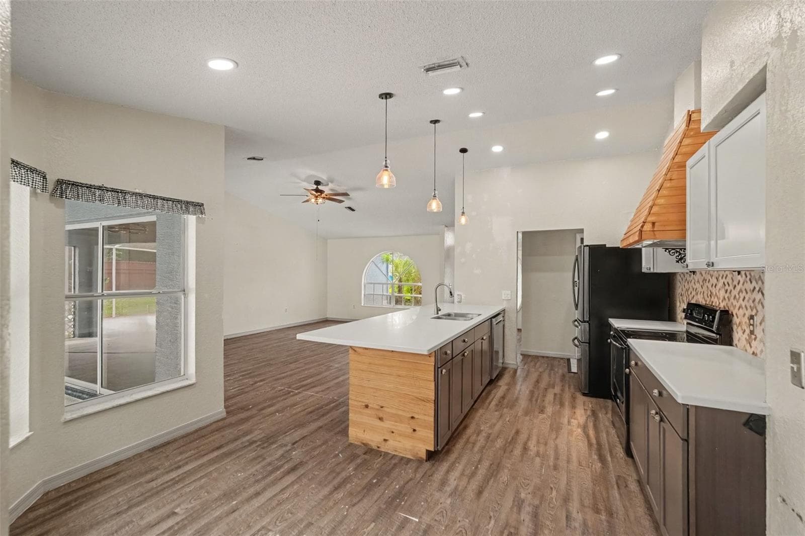 Single Family Residence at 6293 GRAPEWOOD RD, SPRING HILL, photo 13 of 32