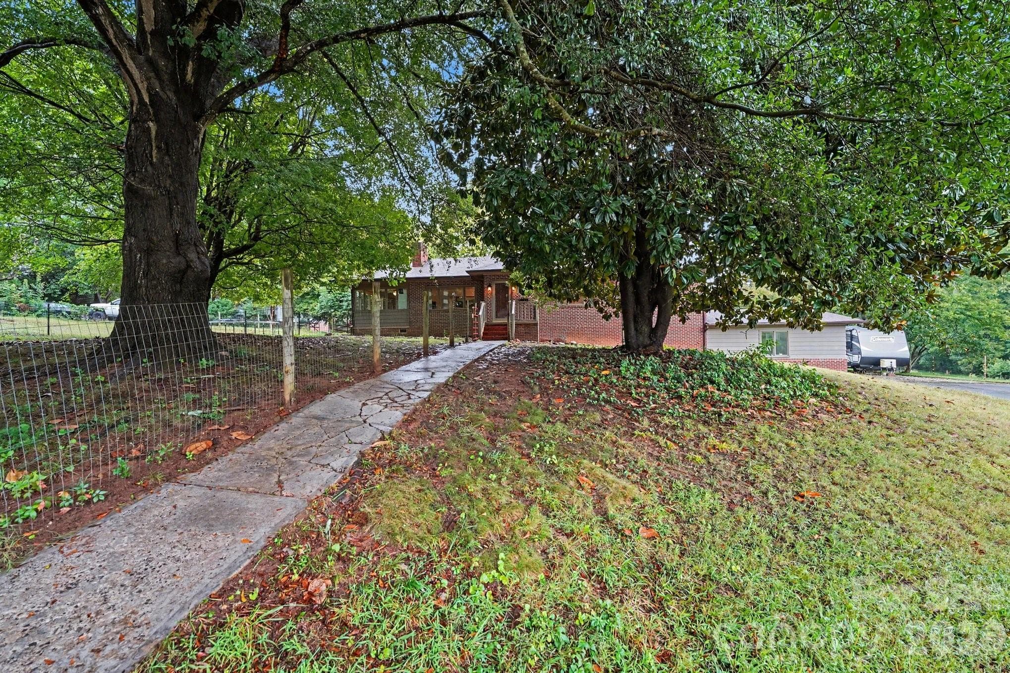 Single Family Residence at 226 Pleasant Hill Drive, Elkin, photo 2 of 46