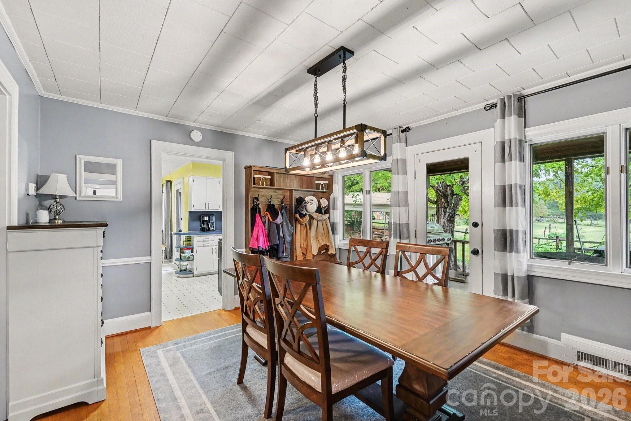 Single Family Residence at 226 Pleasant Hill Drive, Elkin, photo 11 of 46