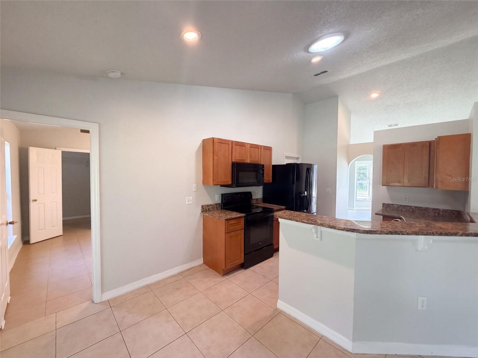 Single Family Residence at 23 PETERLEE CT, KISSIMMEE, photo 2 of 15