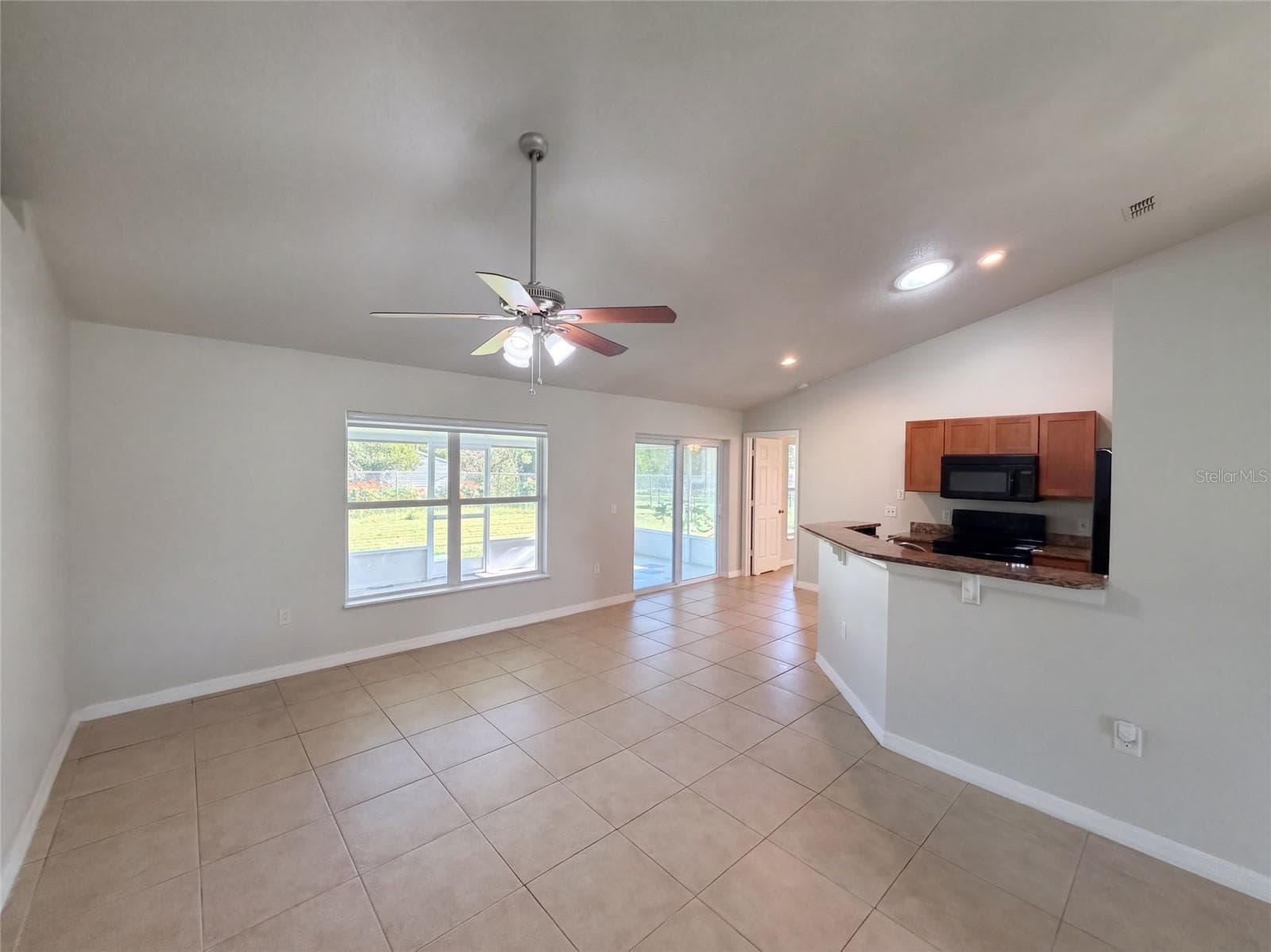 Single Family Residence at 23 PETERLEE CT, KISSIMMEE, photo 6 of 15