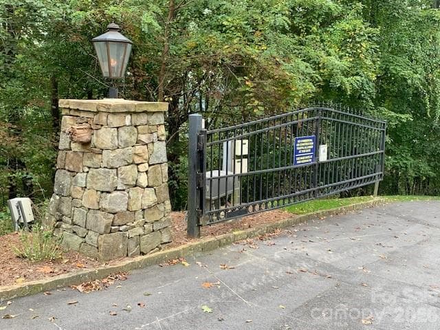 VERY PRIVATE COMMUNITY - 105 CROSSVINE Trail, Laurel Park