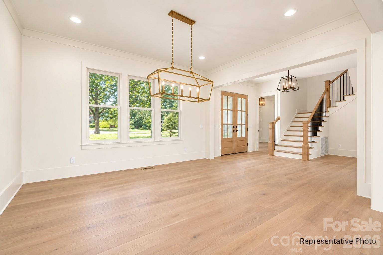 Single Family Residence at 6991 Oakridge Road, Clover, photo 6 of 11