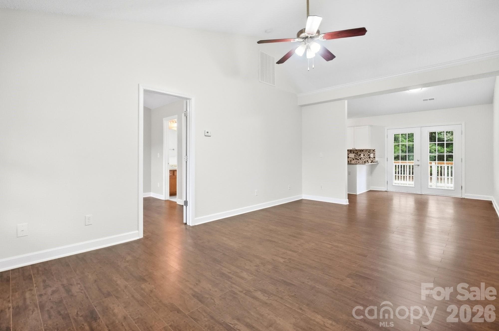 Single Family Residence at 5075 Drake Pond Lane, Rock Hill, photo 8 of 30