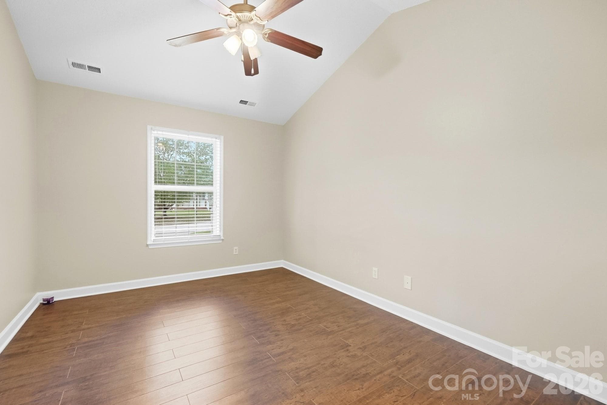 Single Family Residence at 5075 Drake Pond Lane, Rock Hill, photo 12 of 30