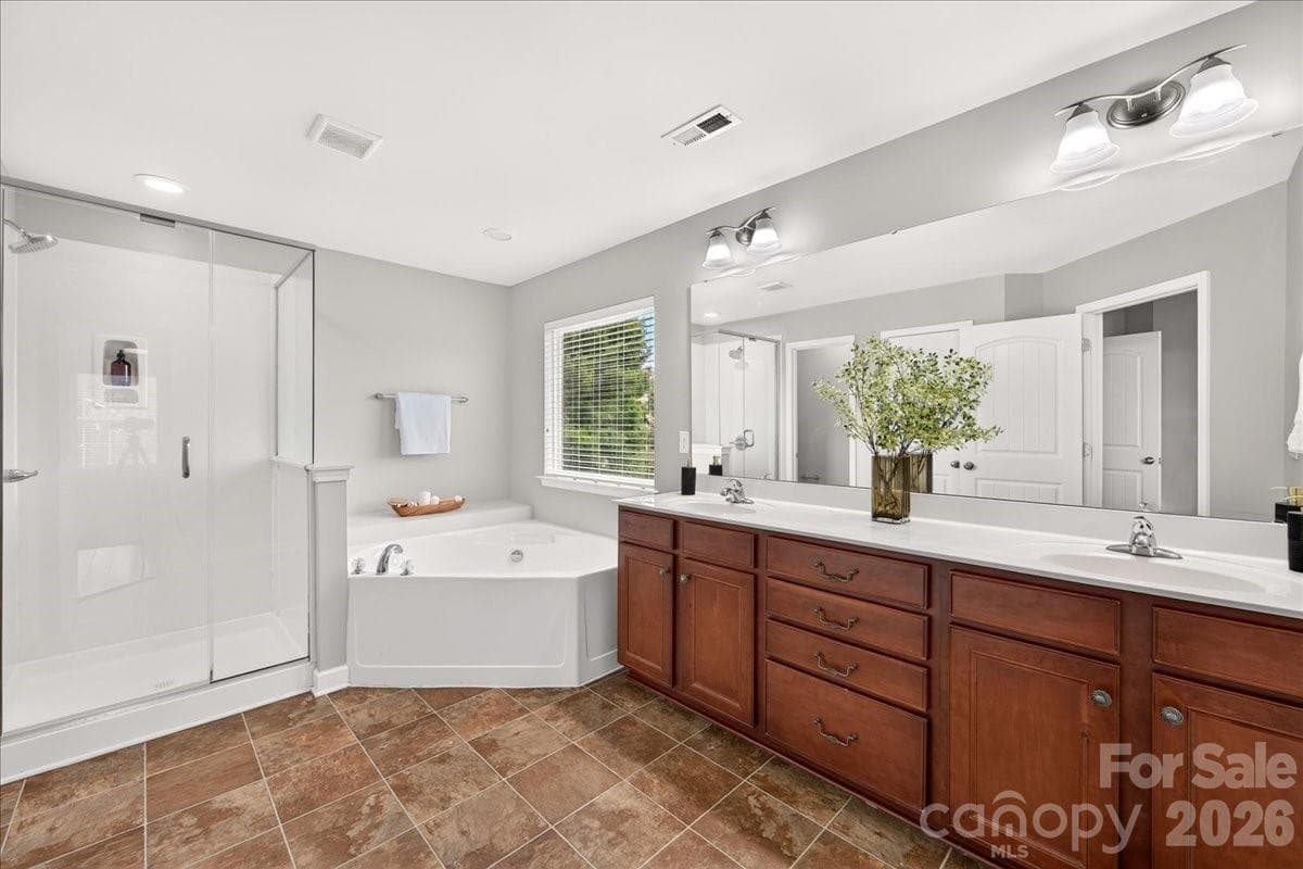 Single Family Residence at 1560 Duckhorn Street NW, Concord, photo 29 of 48