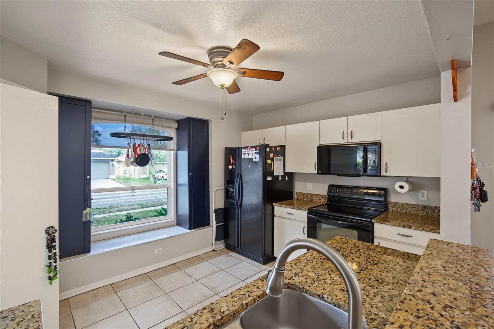Single Family Residence at 10251 ALLENWOOD DR, RIVERVIEW, photo 5 of 28